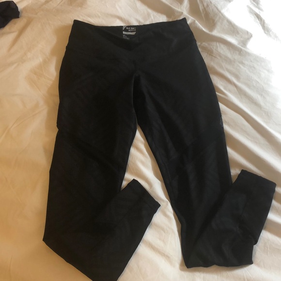 Old navy leggings black mesh panels size S - Picture 3 of 4